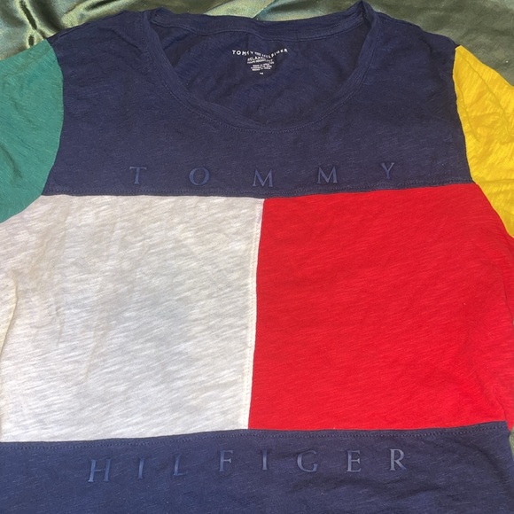 Tommy hilfiger tshirt - Picture 3 of 5